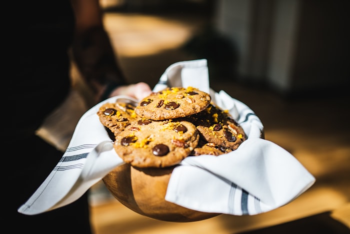 Cookies dans une corbeille